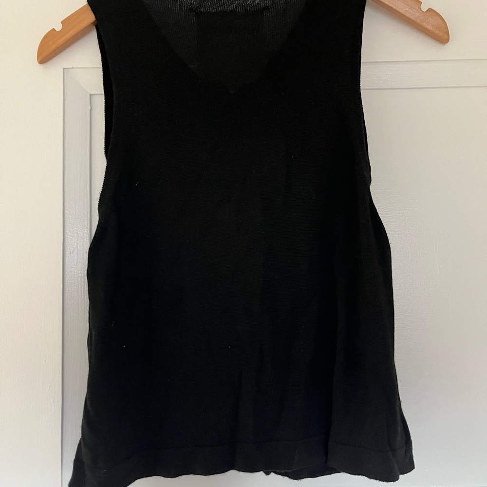 Cordera Black Button Down Sleeveless Top - Picture 3 of 4
